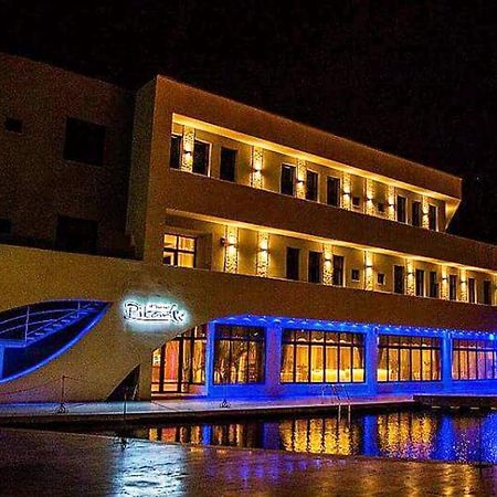 Pik Elegance Hotell Ploieşti Eksteriør bilde