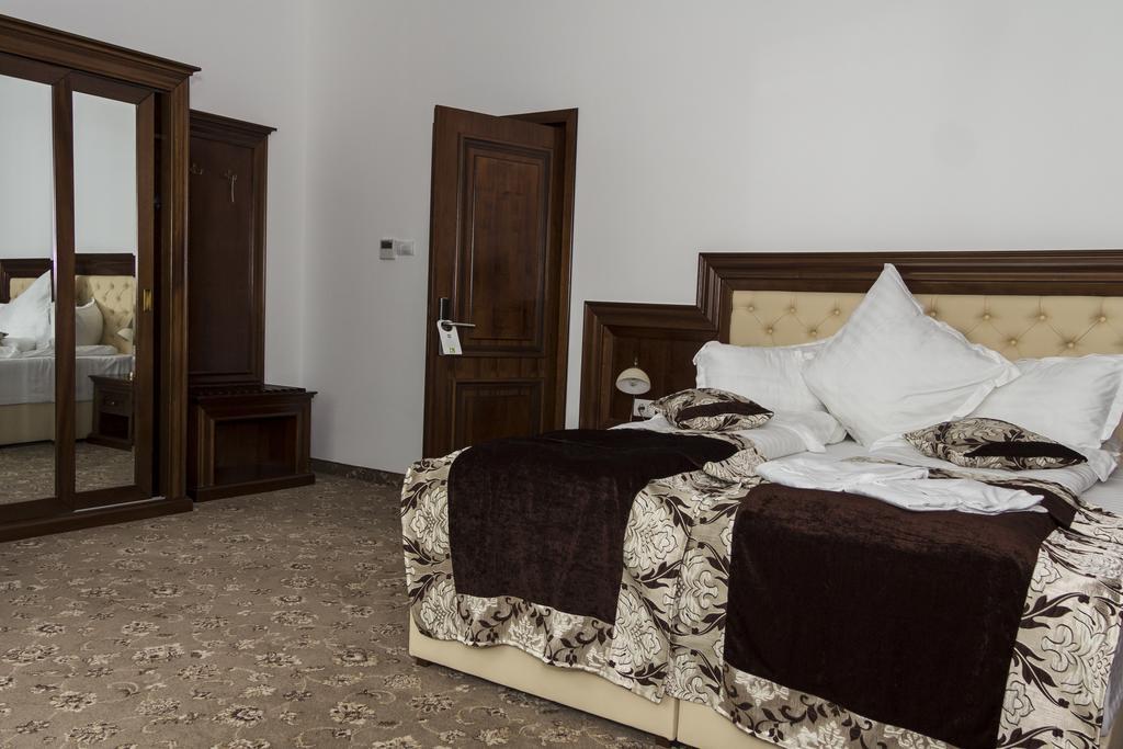 Pik Elegance Hotell Ploieşti Rom bilde