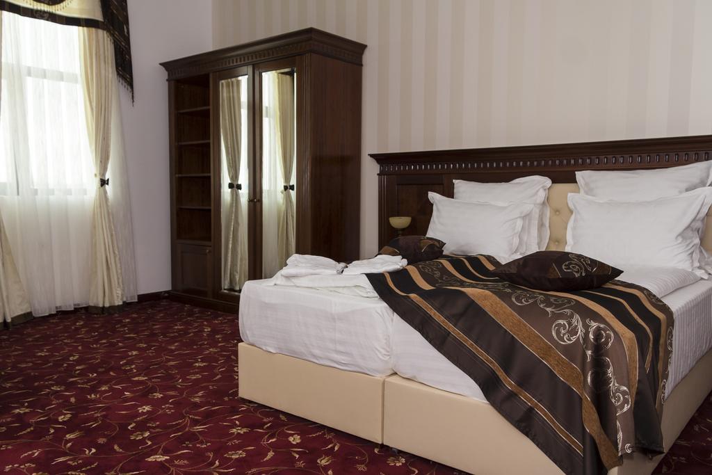 Pik Elegance Hotell Ploieşti Rom bilde