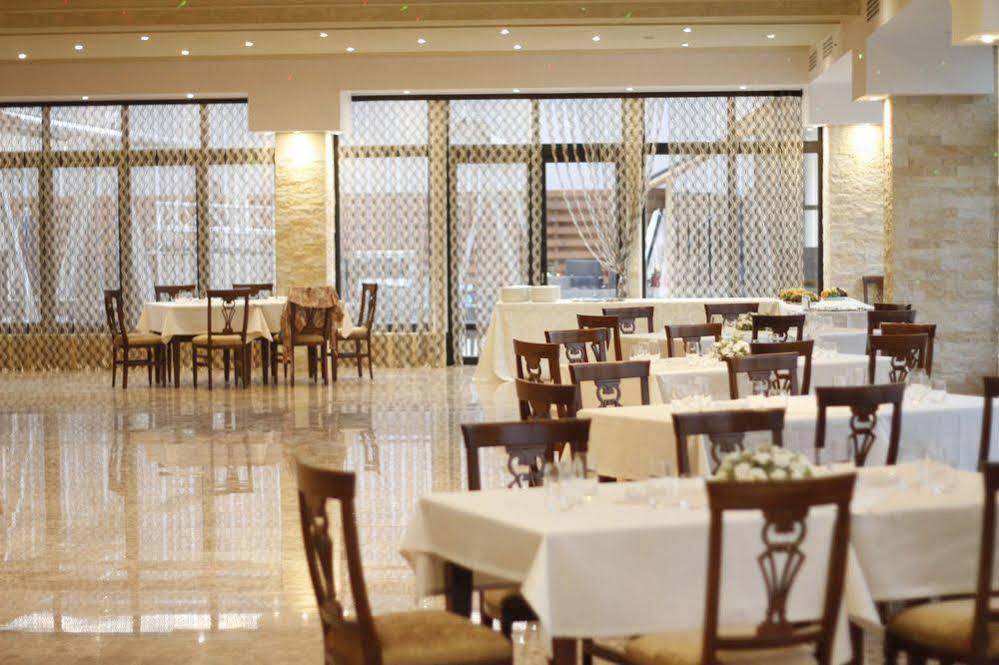 Pik Elegance Hotell Ploieşti Eksteriør bilde