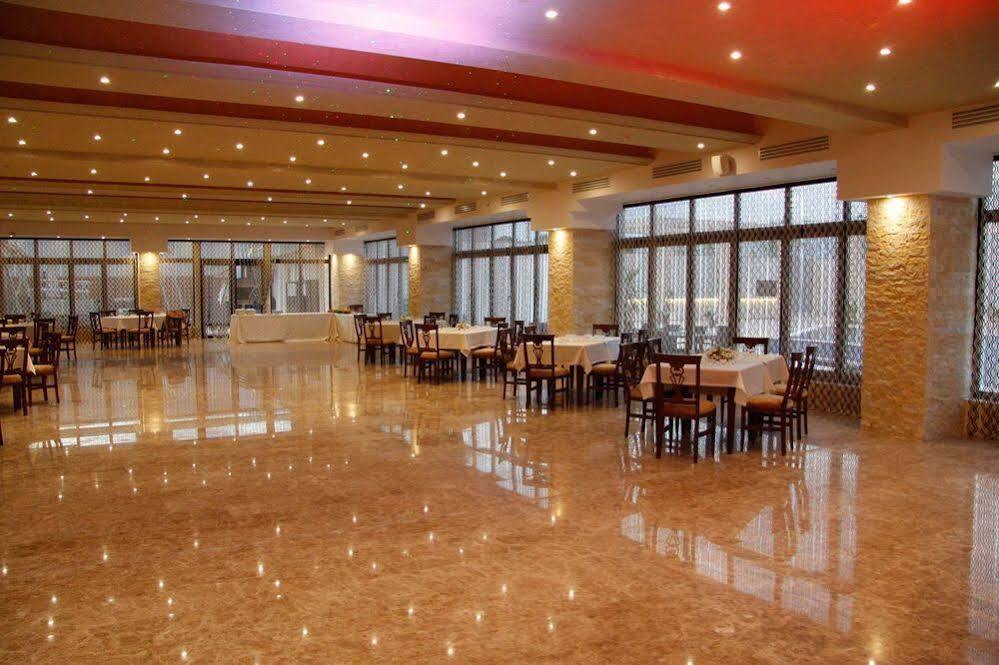 Pik Elegance Hotell Ploieşti Eksteriør bilde