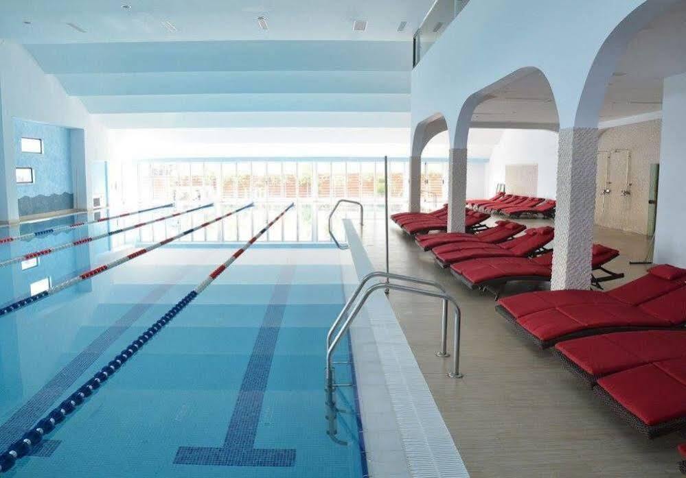Pik Elegance Hotell Ploieşti Eksteriør bilde