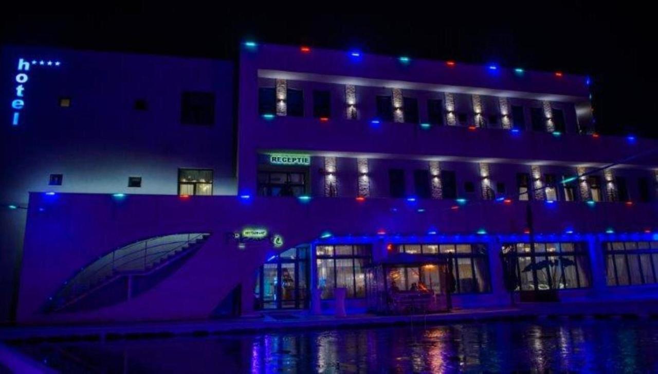 Pik Elegance Hotell Ploieşti Eksteriør bilde